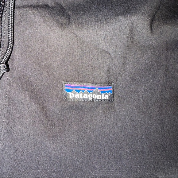 Patagonia Mens Black Nomader Hoody Jacket NWT- Size Small MSRP $199 - Picture 6 of 10